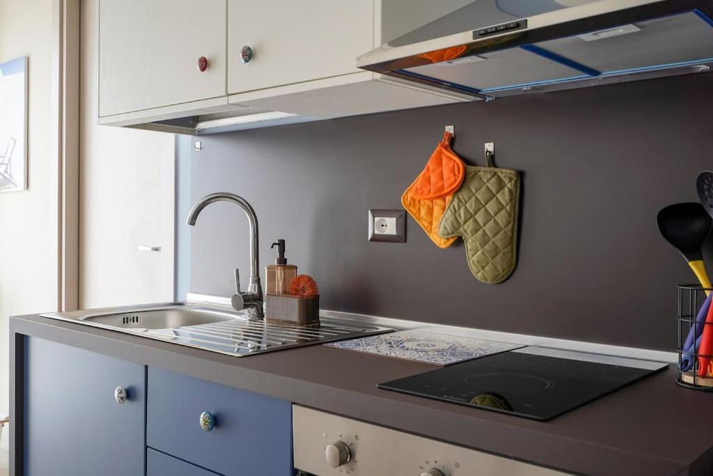 Mediterranea Apartment- Central Station - Free Wifi&Netflix Bari Kültér fotó