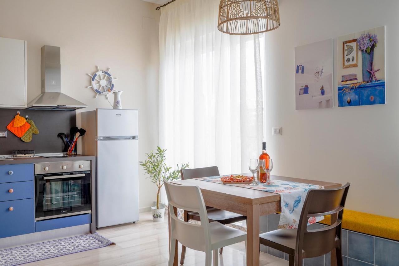 Mediterranea Apartment- Central Station - Free Wifi&Netflix Bari Kültér fotó