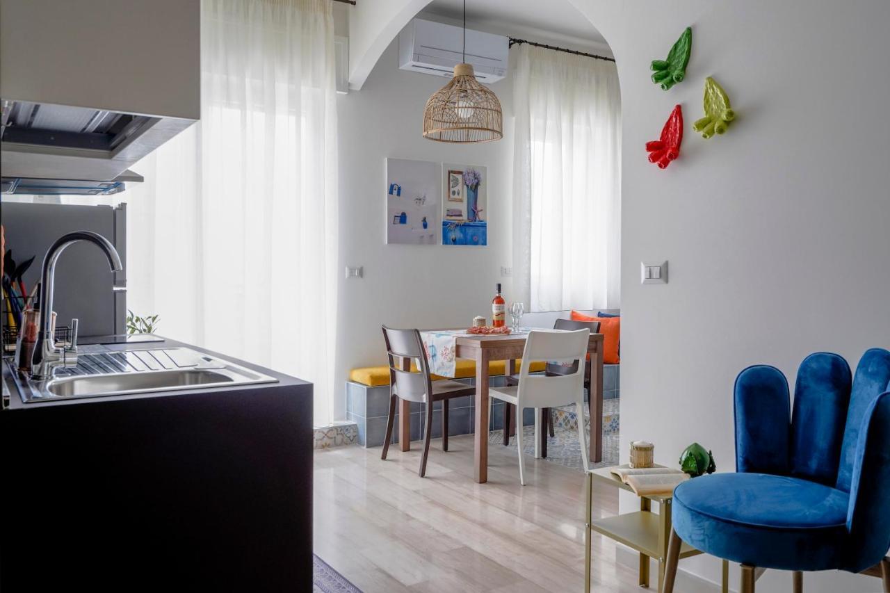 Mediterranea Apartment- Central Station - Free Wifi&Netflix Bari Kültér fotó
