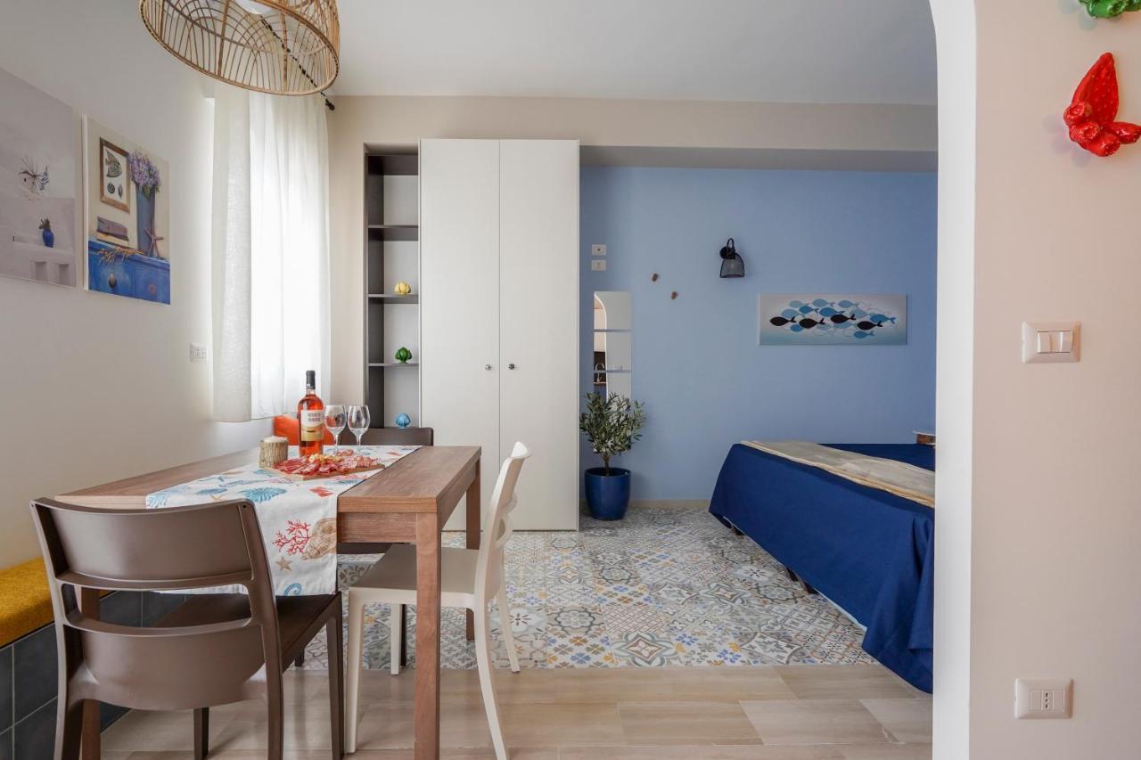 Mediterranea Apartment- Central Station - Free Wifi&Netflix Bari Kültér fotó