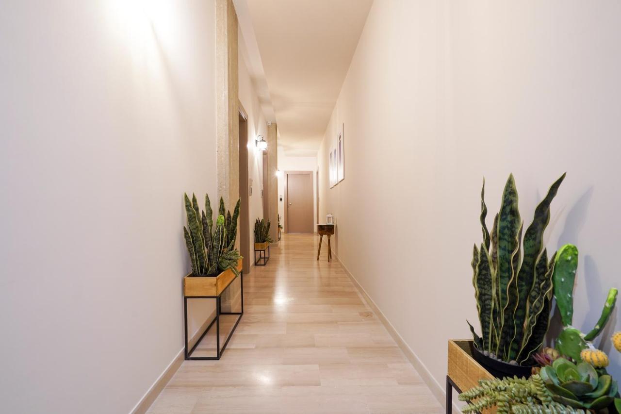 Mediterranea Apartment- Central Station - Free Wifi&Netflix Bari Kültér fotó