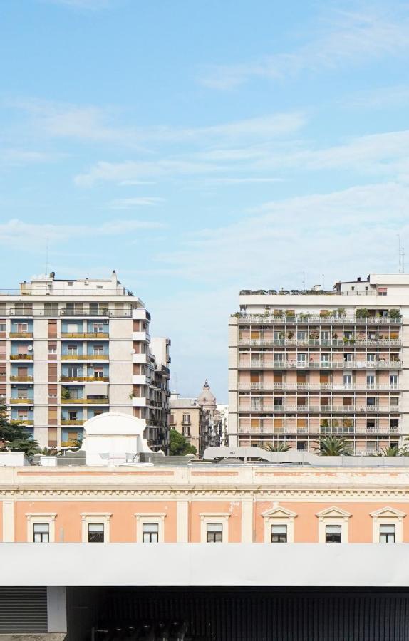 Mediterranea Apartment- Central Station - Free Wifi&Netflix Bari Kültér fotó
