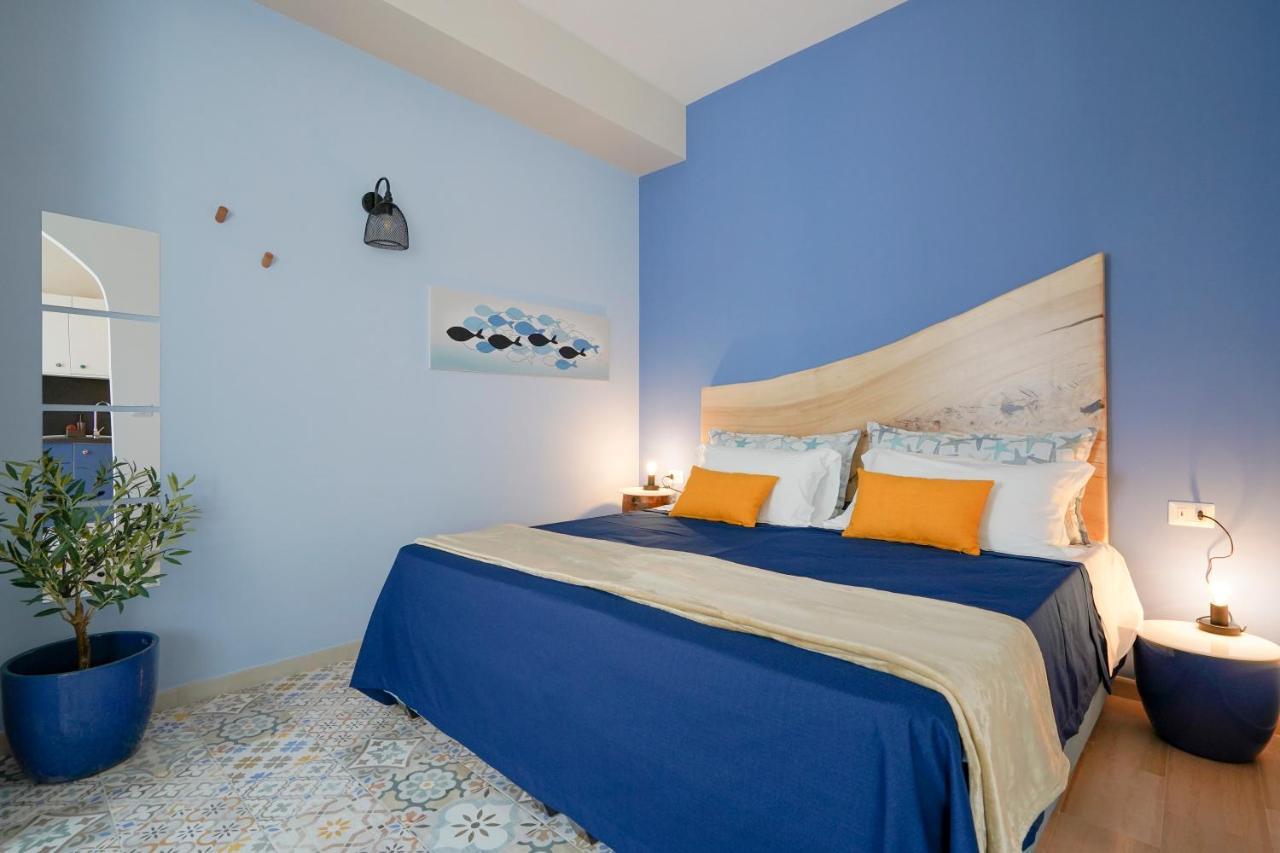 Mediterranea Apartment- Central Station - Free Wifi&Netflix Bari Kültér fotó