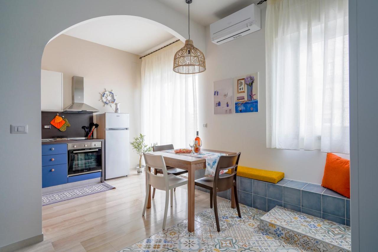 Mediterranea Apartment- Central Station - Free Wifi&Netflix Bari Kültér fotó