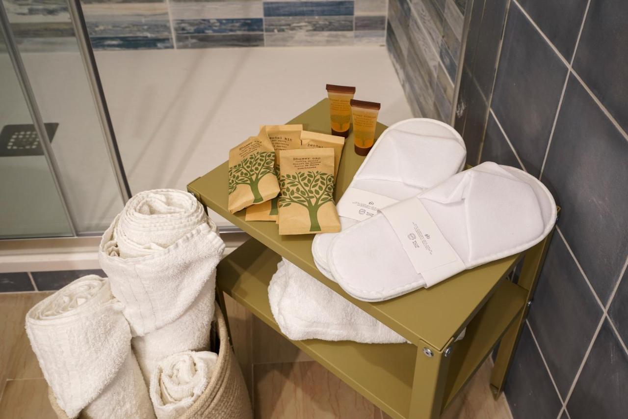 Mediterranea Apartment- Central Station - Free Wifi&Netflix Bari Kültér fotó