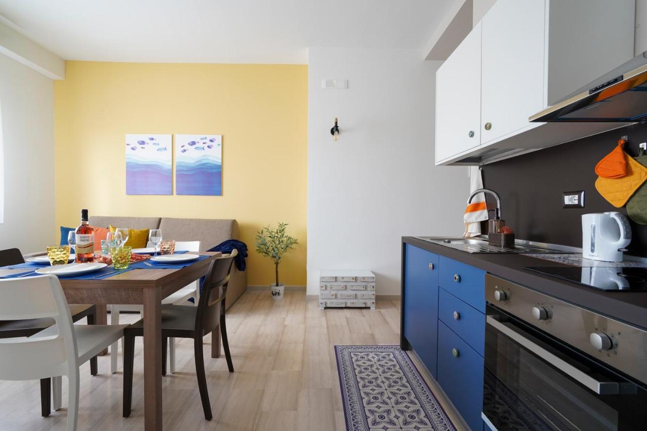 Mediterranea Apartment- Central Station - Free Wifi&Netflix Bari Kültér fotó