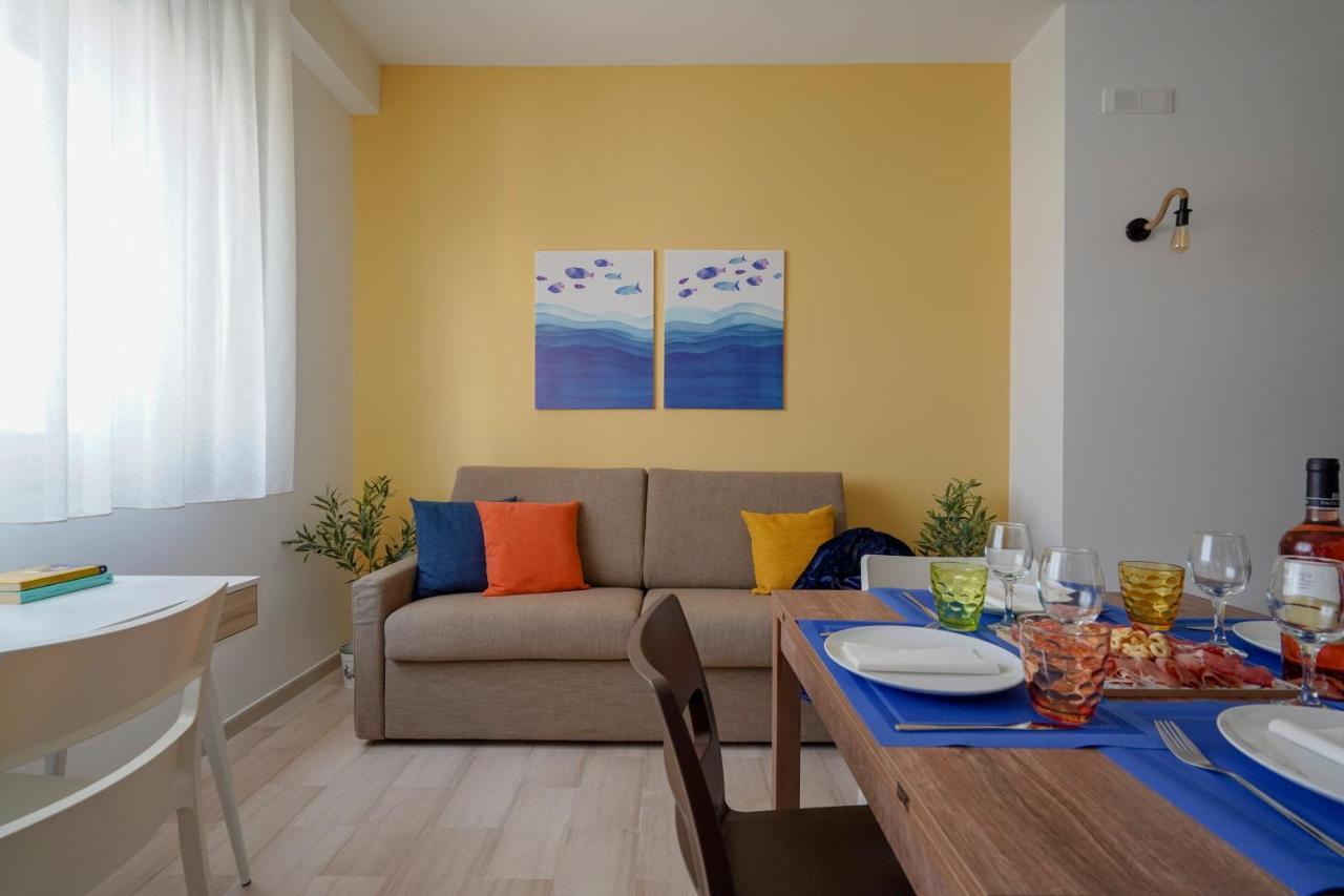 Mediterranea Apartment- Central Station - Free Wifi&Netflix Bari Kültér fotó