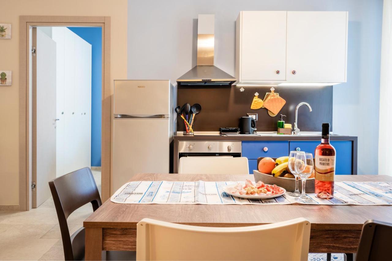 Mediterranea Apartment- Central Station - Free Wifi&Netflix Bari Kültér fotó