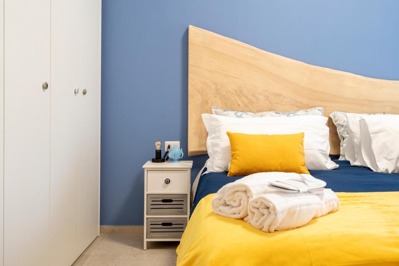 Mediterranea Apartment- Central Station - Free Wifi&Netflix Bari Kültér fotó