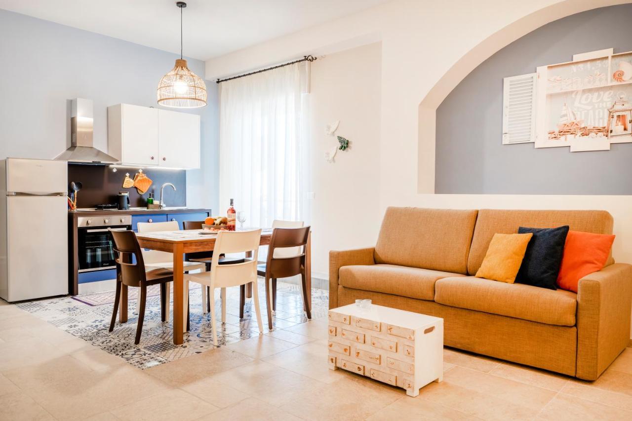 Mediterranea Apartment- Central Station - Free Wifi&Netflix Bari Kültér fotó