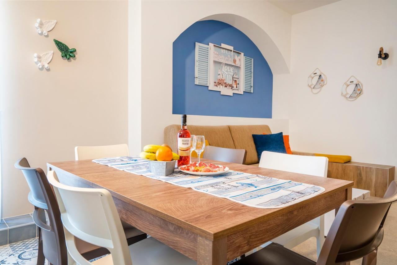 Mediterranea Apartment- Central Station - Free Wifi&Netflix Bari Kültér fotó