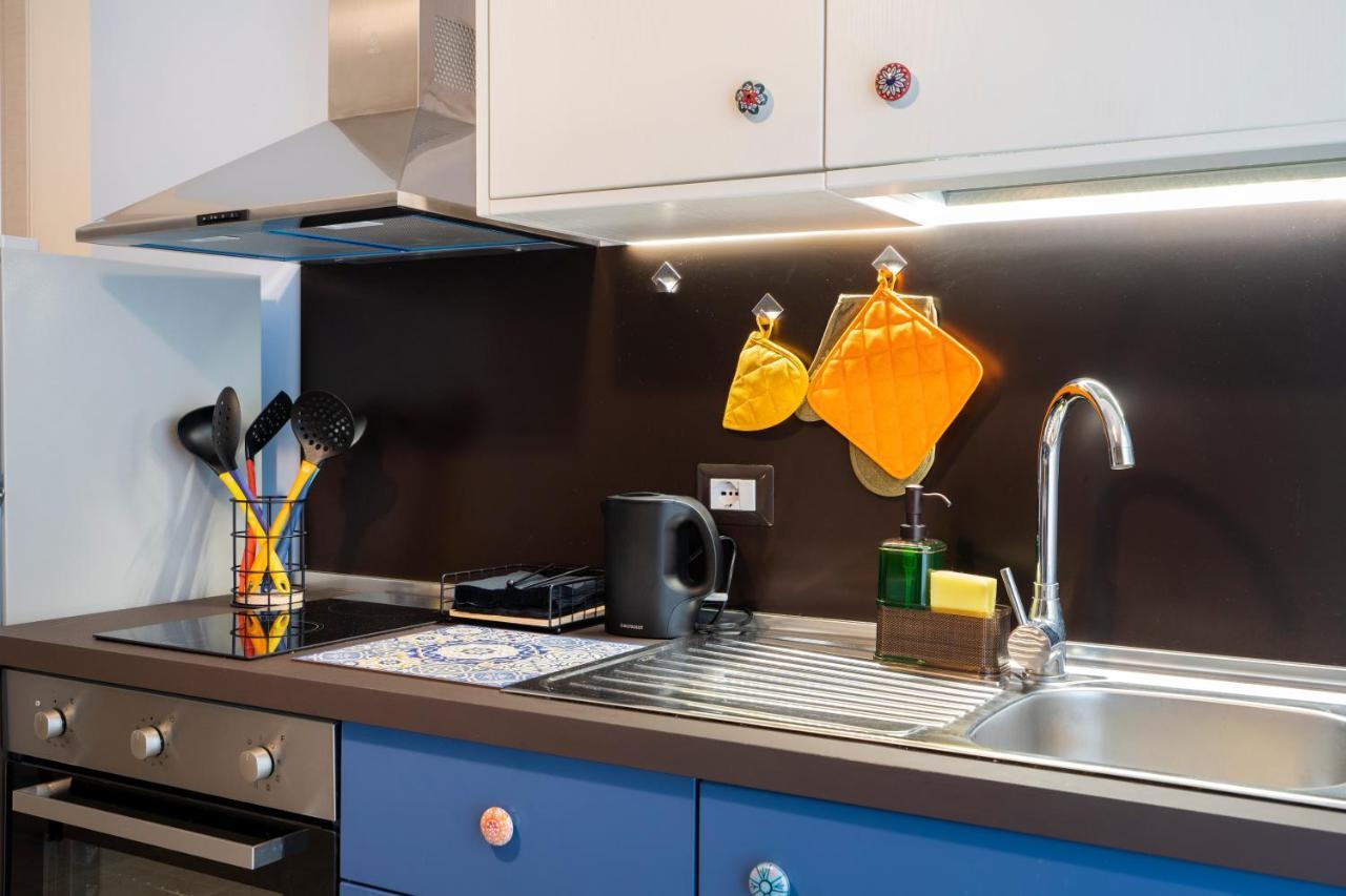 Mediterranea Apartment- Central Station - Free Wifi&Netflix Bari Kültér fotó
