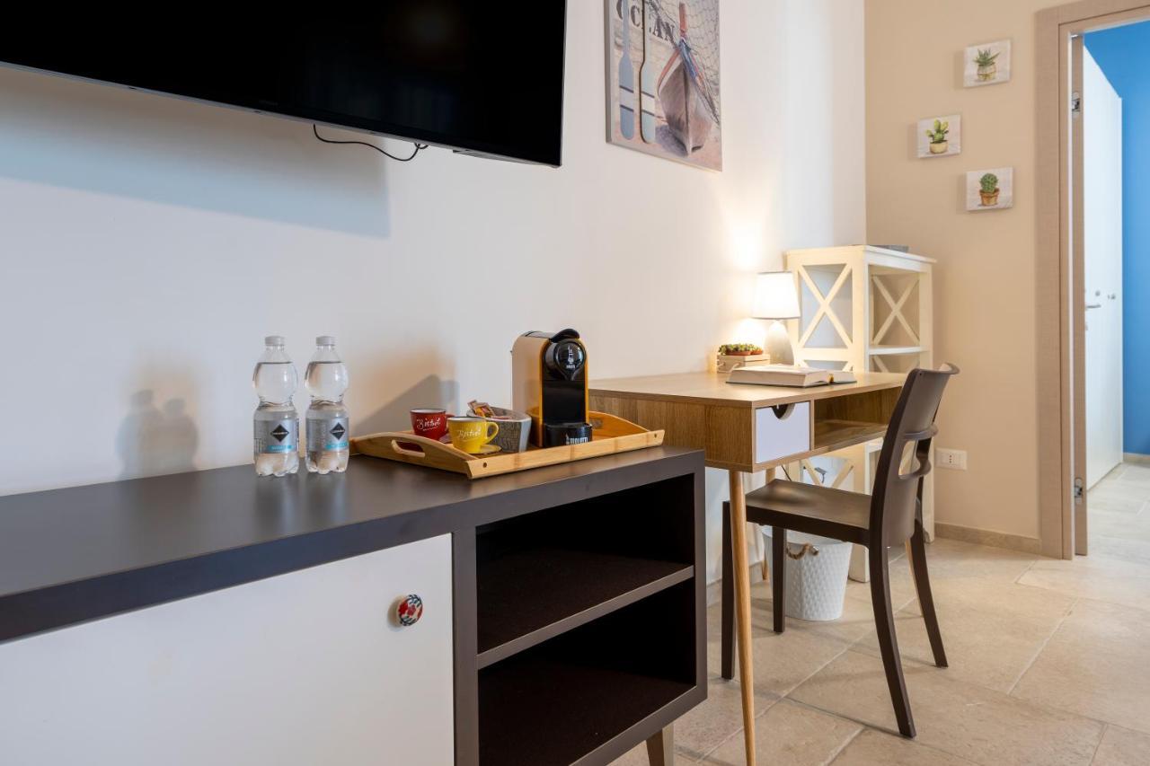 Mediterranea Apartment- Central Station - Free Wifi&Netflix Bari Kültér fotó